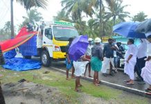 തീരവാസികൾക്ക് നഷ്ടപരിഹാരം നൽകണം: ചെന്നിത്തല